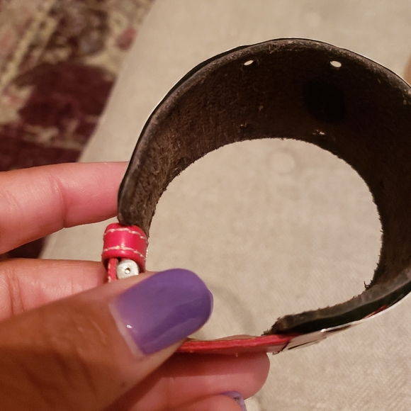 Statue of Liberty Artist Cuff Bracelet - Picture 3 of 5